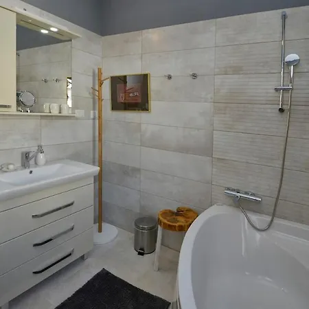 Casa Collini - Luxurioese Ferienvilla Mit Meerblick